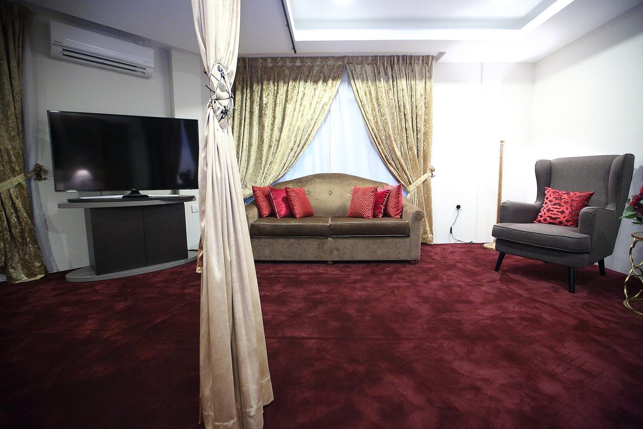 Al Khatiri Hotel Kubang Kerian Exterior foto