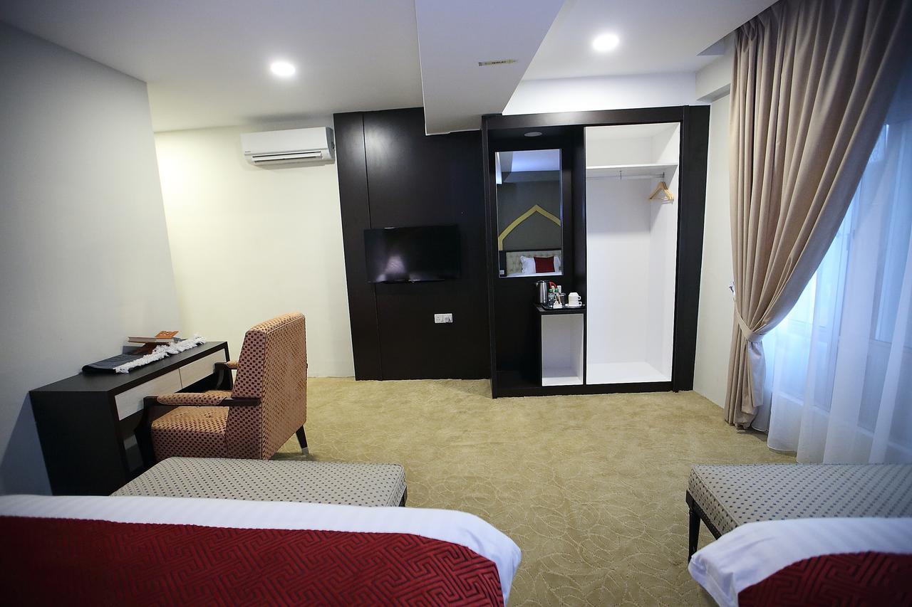 Al Khatiri Hotel Kubang Kerian Exterior foto